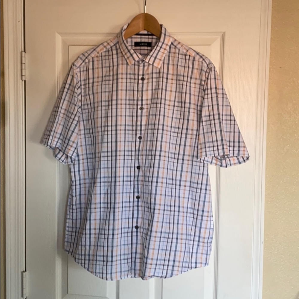Alfani Plaid Short Sleeve Button Up (Large)